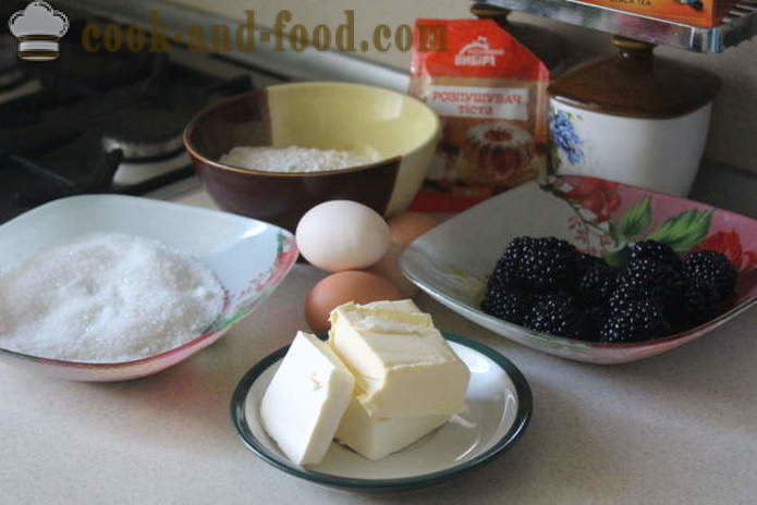 Jellied karhunvatukka kakku ilman jogurtti - miten tehdä karhunvatukka kakku uunissa, jossa askel askeleelta resepti kuvat