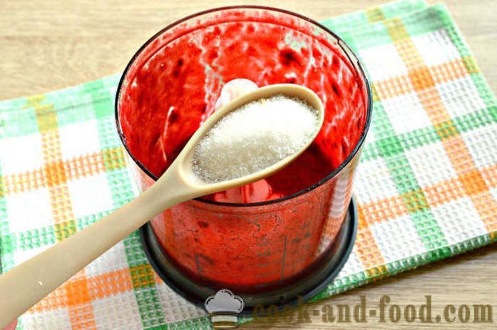 Cherry smoothie tehosekoittimessa - miten tehdä smoothie maitoa ja kirsikoita kotona, askel askeleelta resepti kuvat