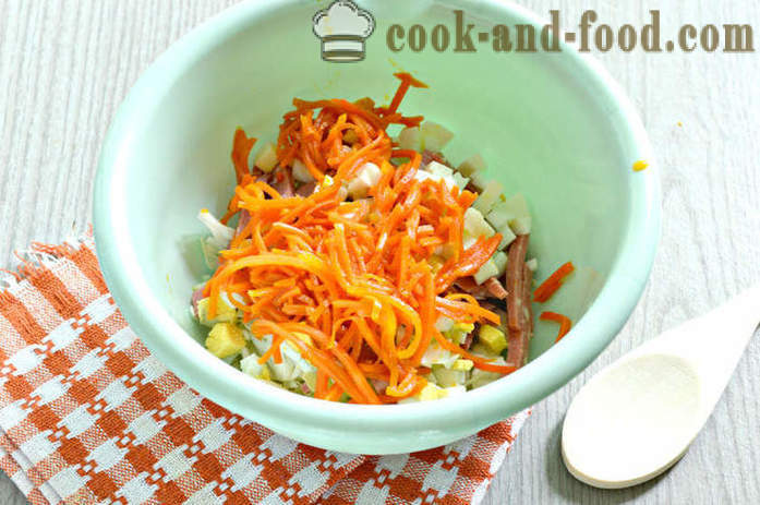Salaatti krutonkeja, Korean porkkana, makkara - Miten valmistella salaattia krutonkeja ja majoneesia, askel askeleelta resepti kuvat