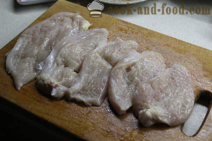 Kotitekoinen kana rulla täytetyt pinaatti - miten rullaa kananrintaa uunissa, jossa askel askeleelta resepti kuvat