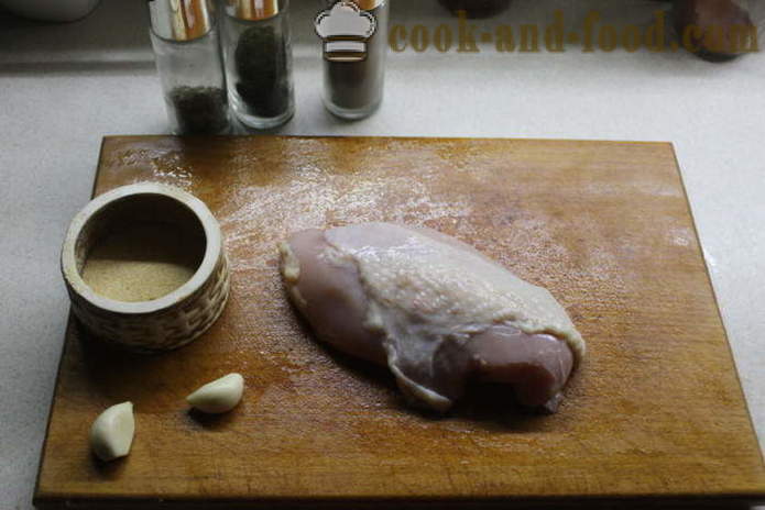 Paistettu broilerin rintaa hunaja, valkosipuli ja mausteet - miten ruokaa kananrinnat uunissa, jossa askel askeleelta resepti kuvat