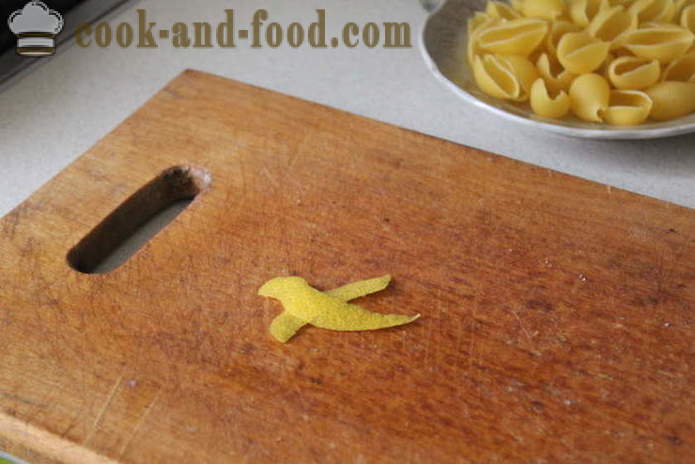Täytetyn pastan kuoret jauhelihaa sieniä - miten täytetyt pasta-kuoret uunissa, jossa askel askeleelta resepti kuvat