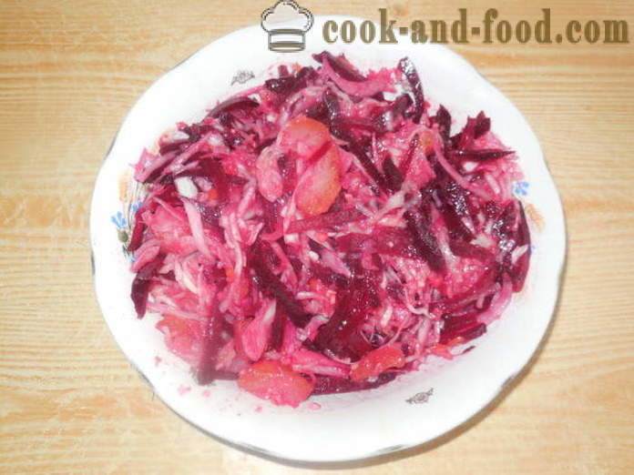 Salaatti keitettyä punajuurta ja hapankaalia omenoita ja inkivääri - miten tehdä salaatti hapankaali, askel askeleelta resepti kuvat