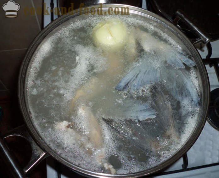Herkullista keittoa karpin - miten ruokaa keitto karppi, jossa askel askeleelta resepti kuvat