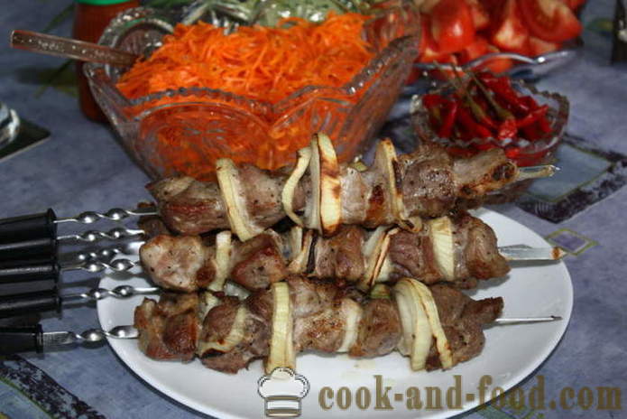 Kebab elektroshashlychnitsy kaulan sianlihaa - miten ruokaa kebabia elektroshashlychnitsy, askel askeleelta resepti kuvat