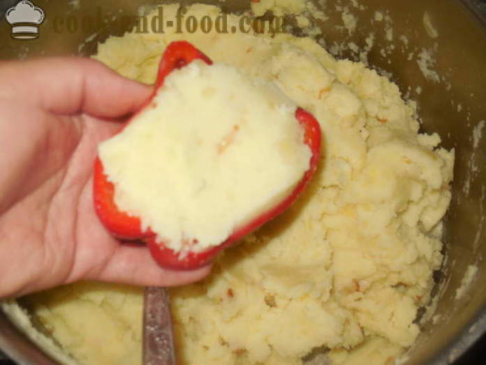 Paprikat täytetyt perunamuusin ja paistetaan uunissa - miten ruokaa täytetyt paprikat perunoita ja juustoa, askel askeleelta resepti kuvat