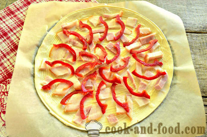 Pizza Puff Lehtitaikina pekonilla ja pippurilla - miten valmistautua happamattoman pitsa taikinasta, askel askeleelta resepti kuvat