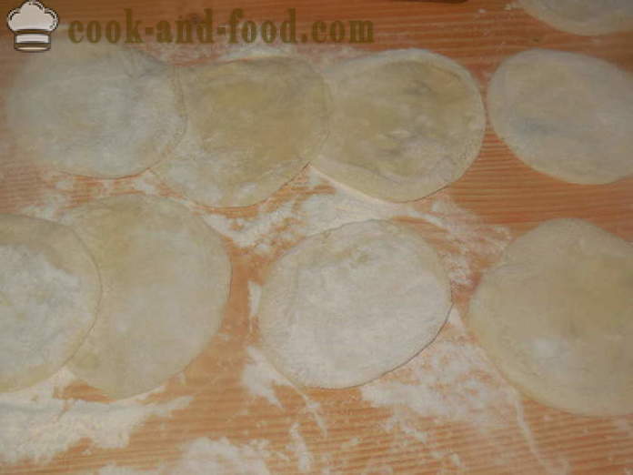 Meatless nyytit raakaa perunaa ja sipulia - miten ruokaa nyytit raakaa perunaa, askel askeleelta resepti kuvat
