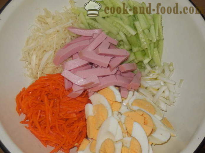Herkullinen salaatti Korean porkkana ja kurkku - miten kevään salaattia kaunis ja herkullinen, jossa askel askeleelta resepti kuvat