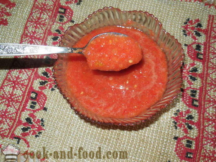 Adjika maukas tomaatti, soittokello ja labuyò ilman ruoanlaittoon - miten ruokaa Adjika pippuria ja tomaattia