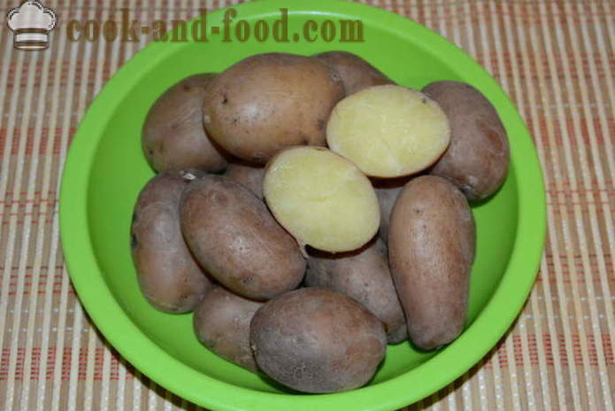 Keitetyt perunat niiden nahat salaatti - miten ruokaa perunat niiden nahat kattilassa, jossa on askel askeleelta resepti kuvat