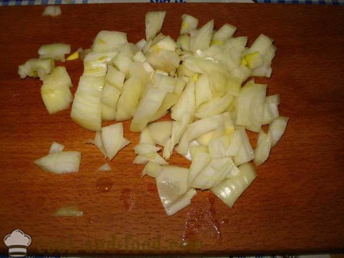 Paistetut perunat ja sipulia - miten ruokaa paistettuja perunoita ja sipulia pannulla, askel askeleelta resepti kuvat
