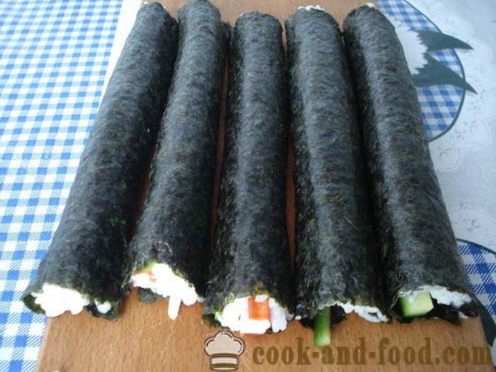 Sushi taskurapu tikkuja ja kurkku - miten sushi rapu tikkuja kotona, askel askeleelta resepti kuvat
