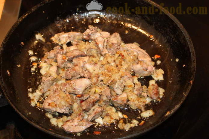 Muna paistettu korppujauhoja, täytetyt kananmaksa - miten ruokaa munia, leivitetty, askel askeleelta resepti kuvat