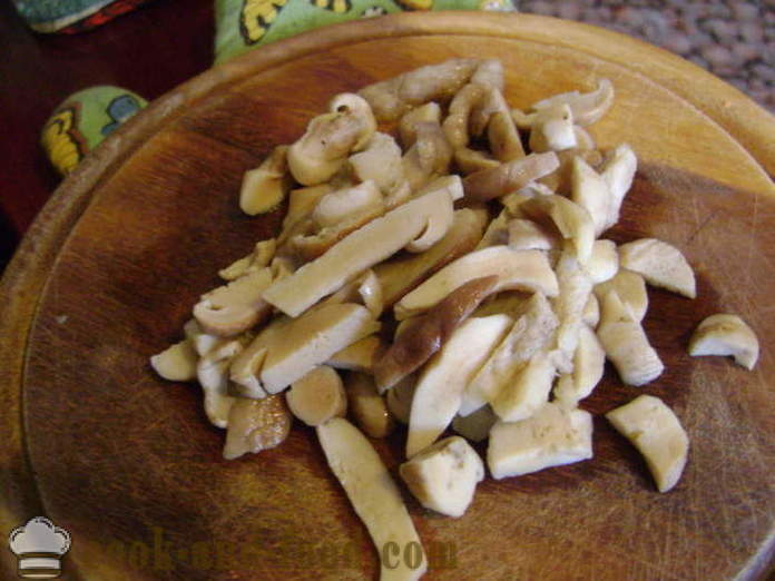 Herkullista sienikeitto jäädytetystä valkoisia sieniä - miten ruokaa keittoa jäädytetty valkoisia sieniä, askel askeleelta resepti kuvat