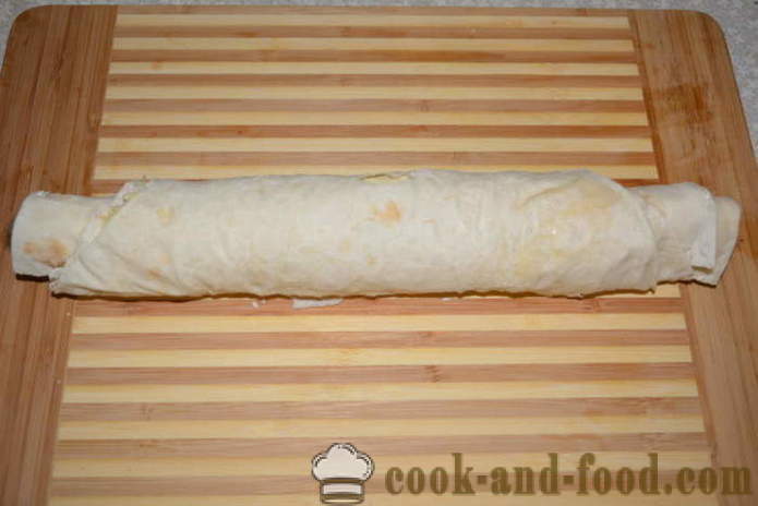 Yksinkertainen rulla pitaleipä kanssa kilohailia, juusto ja munat - miten ruokaa leivän pitaleipä kanssa kilohailia, askel askeleelta resepti kuvat