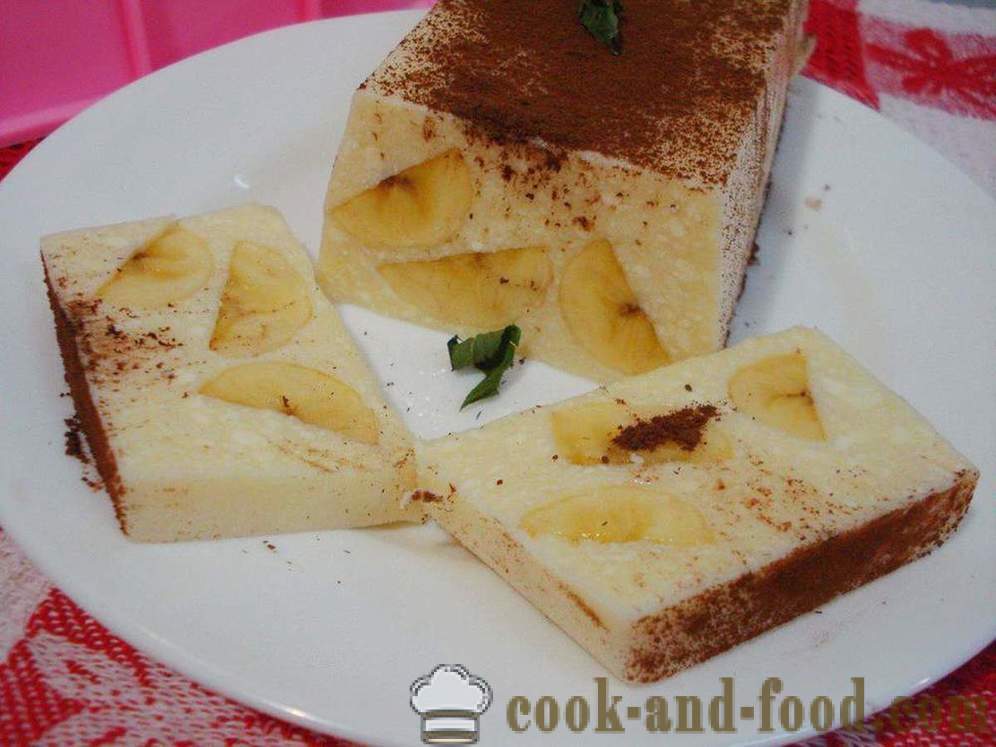 Rahka jälkiruoka liivatetta ja banaani ilman Leivonta - miten ruokaa juustokakku jälkiruoka gelatiinia, askel askeleelta resepti kuvat