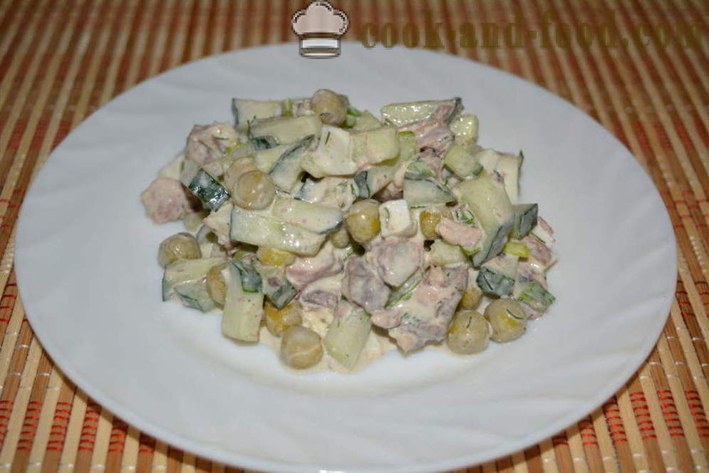 Salaatti tonnikalasäilykkeiden ja majoneesi - miten valmistautua salaatti tonnikalasäilykkeiden, askel askeleelta resepti kuvat