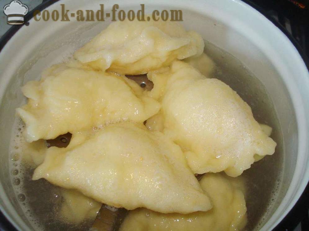 Nyytit perunoita ja sipulia - miten tehdä pyöryköitä perunoiden, askel askeleelta resepti kuvat