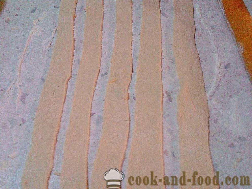 Makkarat taikinassa paistettu skovorode- miten makkara leivonnaiset kotona, askel askeleelta resepti kuvat