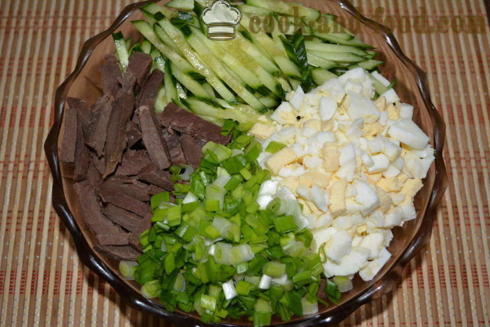 Salaatti naudan sydän kurkku ja muna - miten valmistautua salaattia sydämet, askel askeleelta resepti kuvat