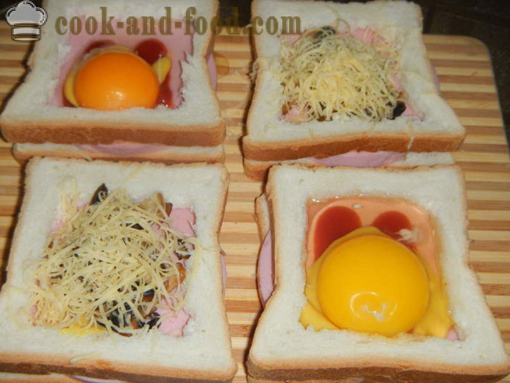 Kuuma voileipiä kananmunalla uunissa - miten tehdä kuuma voileipä kananmunaa, makkaraa ja sieniä, askel askeleelta resepti kuvat