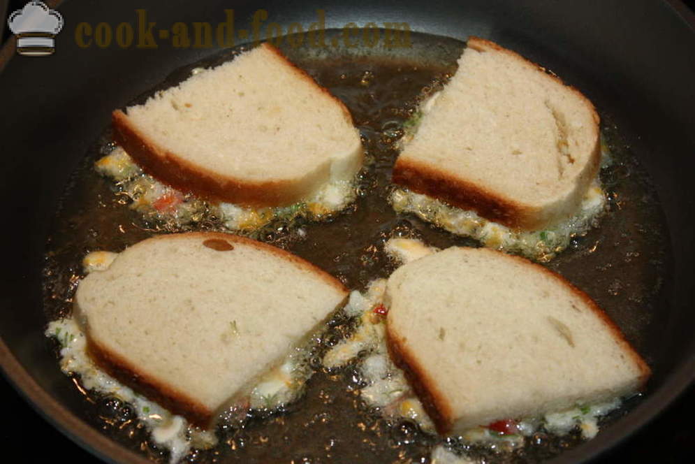 Kuuma voileipiä juusto ja munat - miten tehdä kuuma voileipiä pannulle, askel askeleelta resepti kuvat