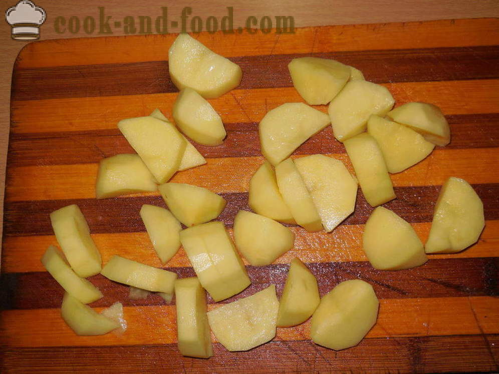 Uuniperuna lihaa ja vihanneksia - miten ruokaa muhennos perunat lihan multivarka, askel askeleelta resepti kuvat