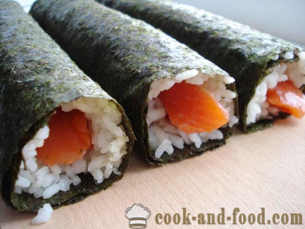 Sushirullaa riisiä ja punainen kala - miten ruokaa Sushirullaa kotona, askel askeleelta resepti kuvat