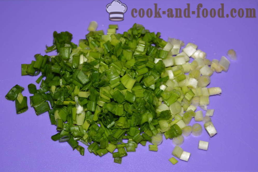 Salaatti punaiset pavut ja purkitettu makkaraa - Kuinka valmistautua salaatti papuja ja savustettu makkara, askel askeleelta resepti kuvat