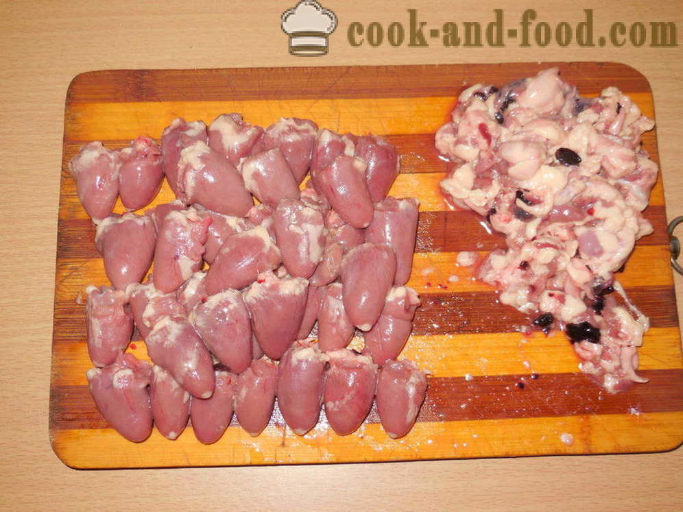 Keitto kotitekoisia nuudeleita ja kanaa sydämet - miten ruokaa kanaliemi multivarka, askel askeleelta resepti kuvat