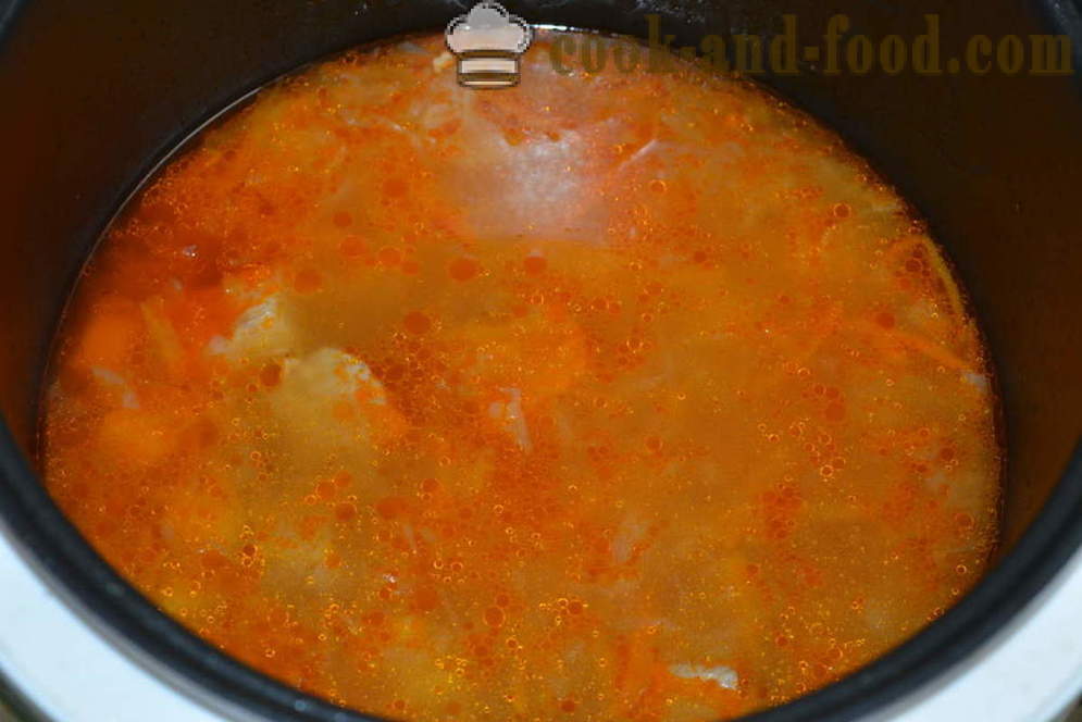 Hapan keitto hapankaalin liha multivarka - miten ruokaa keitto hapankaalia vuonna multivarka, askel askeleelta resepti kuvat