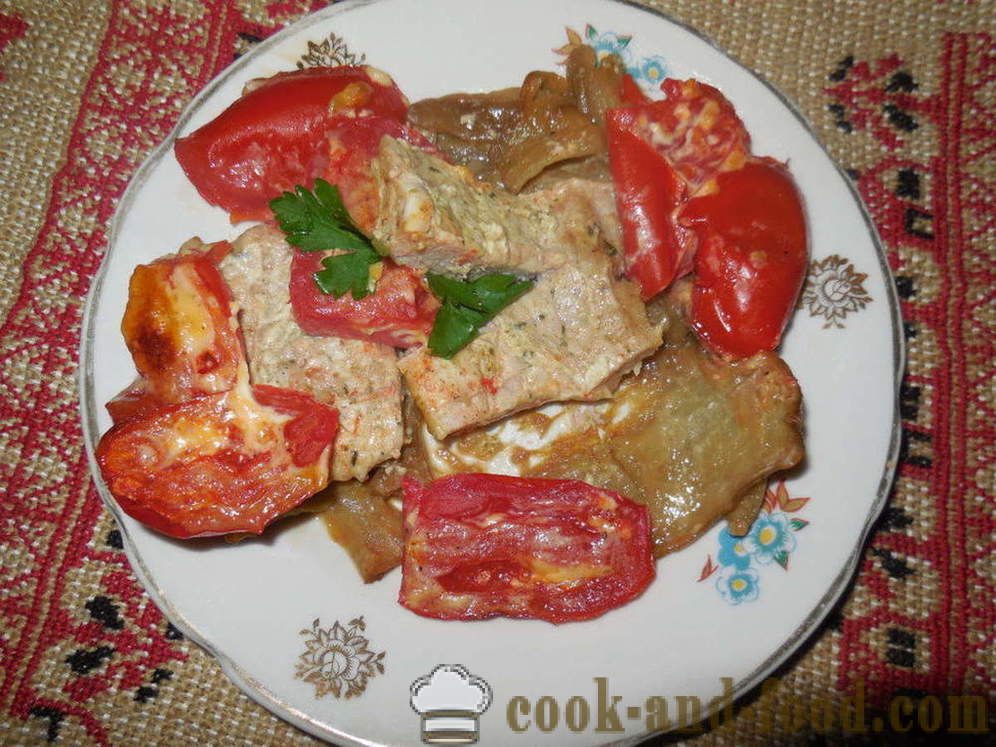 Munakasta paistettu liha ja tomaatti - kuten paistettu munakoiso lihan uunissa, jossa askel askeleelta resepti kuvat