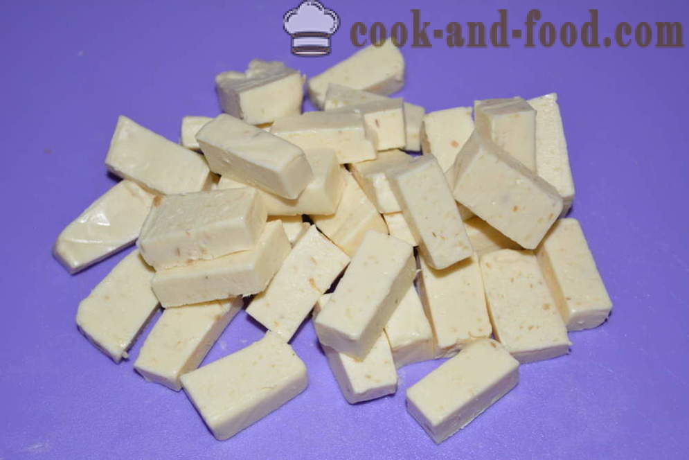 Juustokeitto sulanut juusto, pasta ja makkaraa - miten ruokaa juusto keitto sulatejuustoa, askel askeleelta resepti kuvat