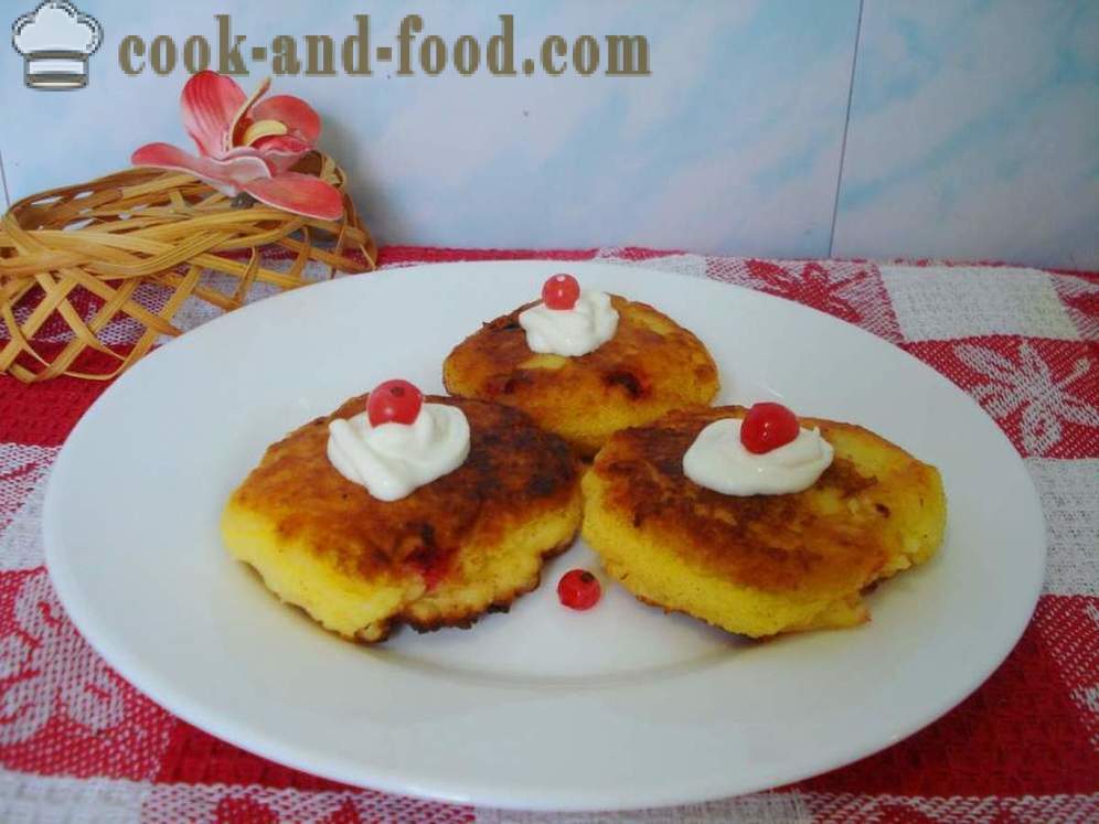 Cheesecakes marjoilla herukoita - miten ruokaa juustokakkujen pannulla, jossa askel askeleelta resepti kuvat