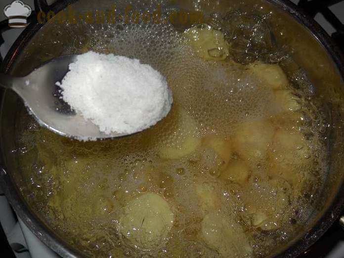 Herkullinen uudet perunat kermaviili tilli ja valkosipuli - miten ruokaa herkullinen uusia perunoita, yksinkertainen resepti kuva