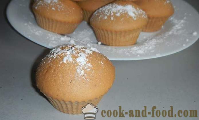 Kotitekoinen resepti on yksinkertainen kakku silikoni muotit - miten tehdä herkullisia cupcakes yksinkertainen, askel askeleelta resepti kakku kuva