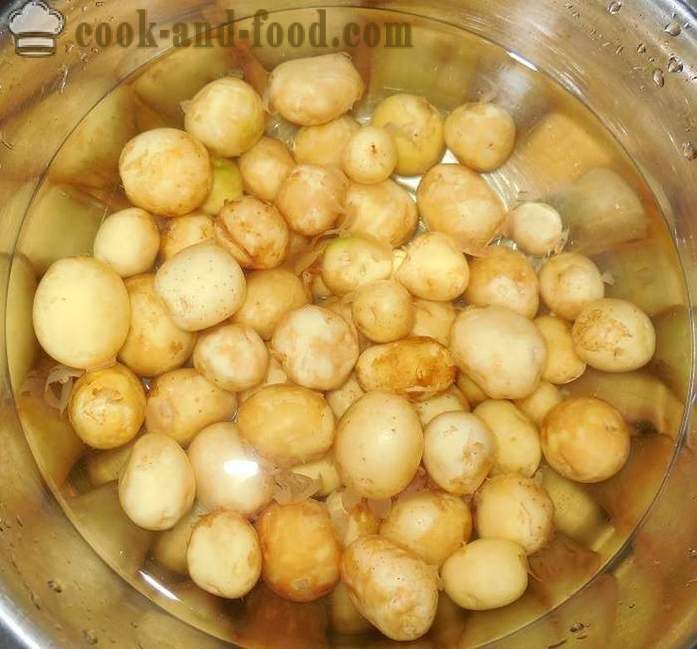 Pienet uudet perunat paahdettuja koko pannulla valkosipuli ja tilli - miten puhdistaa ja keitä pieni uusia perunoita, resepti kuvallinen