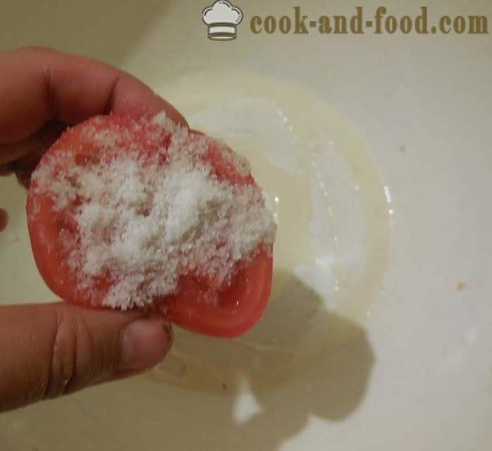 Pika suolattu tomaatit valkosipulin ja yrttien pannulla - resepti marinoitua tomaattia, valokuvista