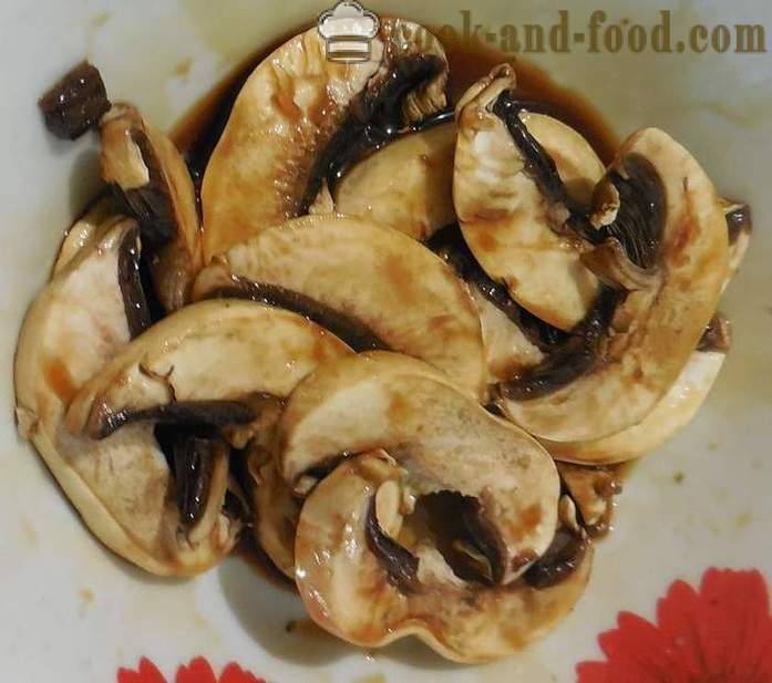 Herkullinen lämmin voileipiä sienet - resepti kuuma voileipiä uunissa - valokuvista