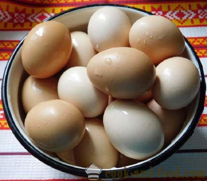 Miten maalata munia sipulinkuoriväri kuviolla tai tasaisesti - resepti kuvallinen - vaiheelta oikea väri munia sipulinkuoriväri