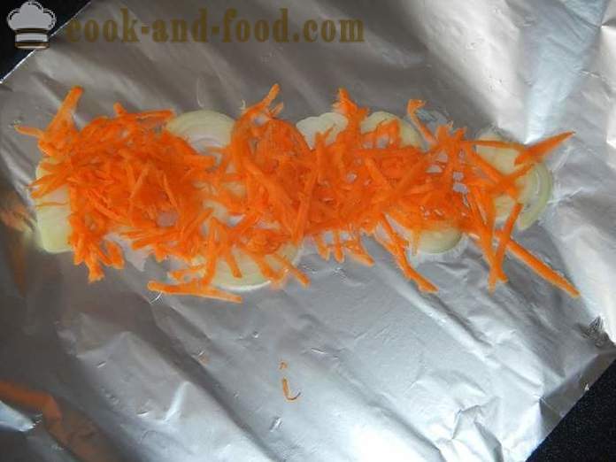 Pollack herkullinen paistettu sipuli ja porkkanat - miten ruokaa Pollack uunissa - askel askeleelta resepti kuvat