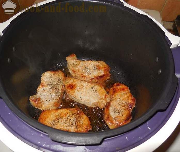 Mehukas porsaanpihvi sipuli - miten ruokaa herkullinen pihvi multivarka - askel askeleelta resepti kuvat