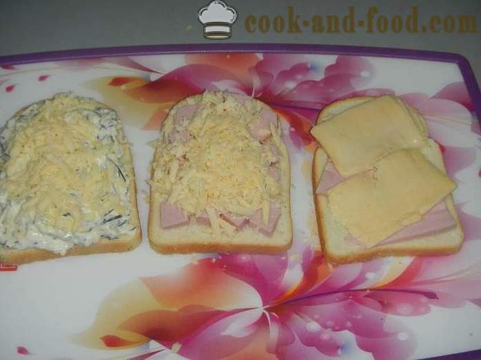 Yksinkertaiset reseptit kuuma voileipiä juustolla ja makkaraa kiireessä