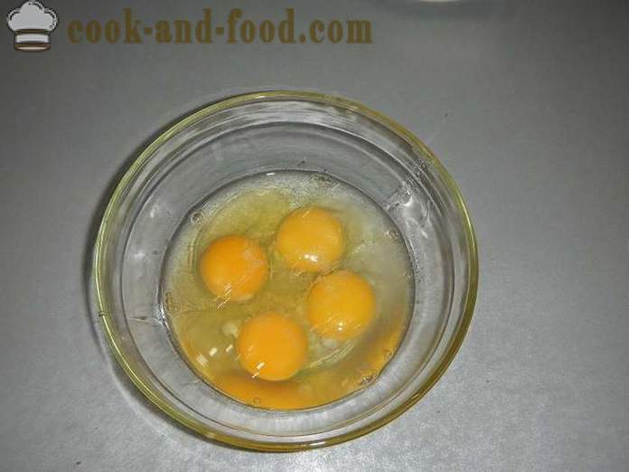 Rulla munakas tuorejuusto, ja sampi - miten ruokaa omletny roll täytteenä, askel askeleelta resepti kuvia.