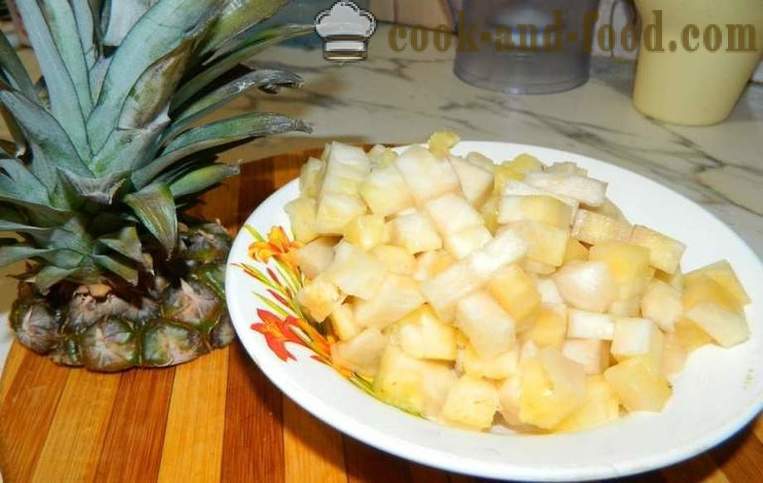 Juhlava salaatti ananasta ja rapu tikkuja - herkullinen ja yksinkertainen askel askeleelta resepti kuvat