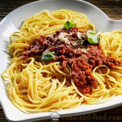Kolme kastike resepti spagetti